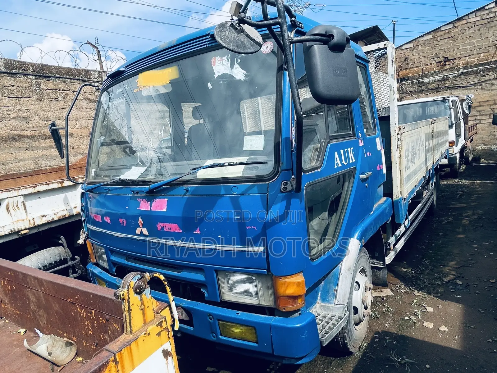 Fuso Ordinary Engine Black Top