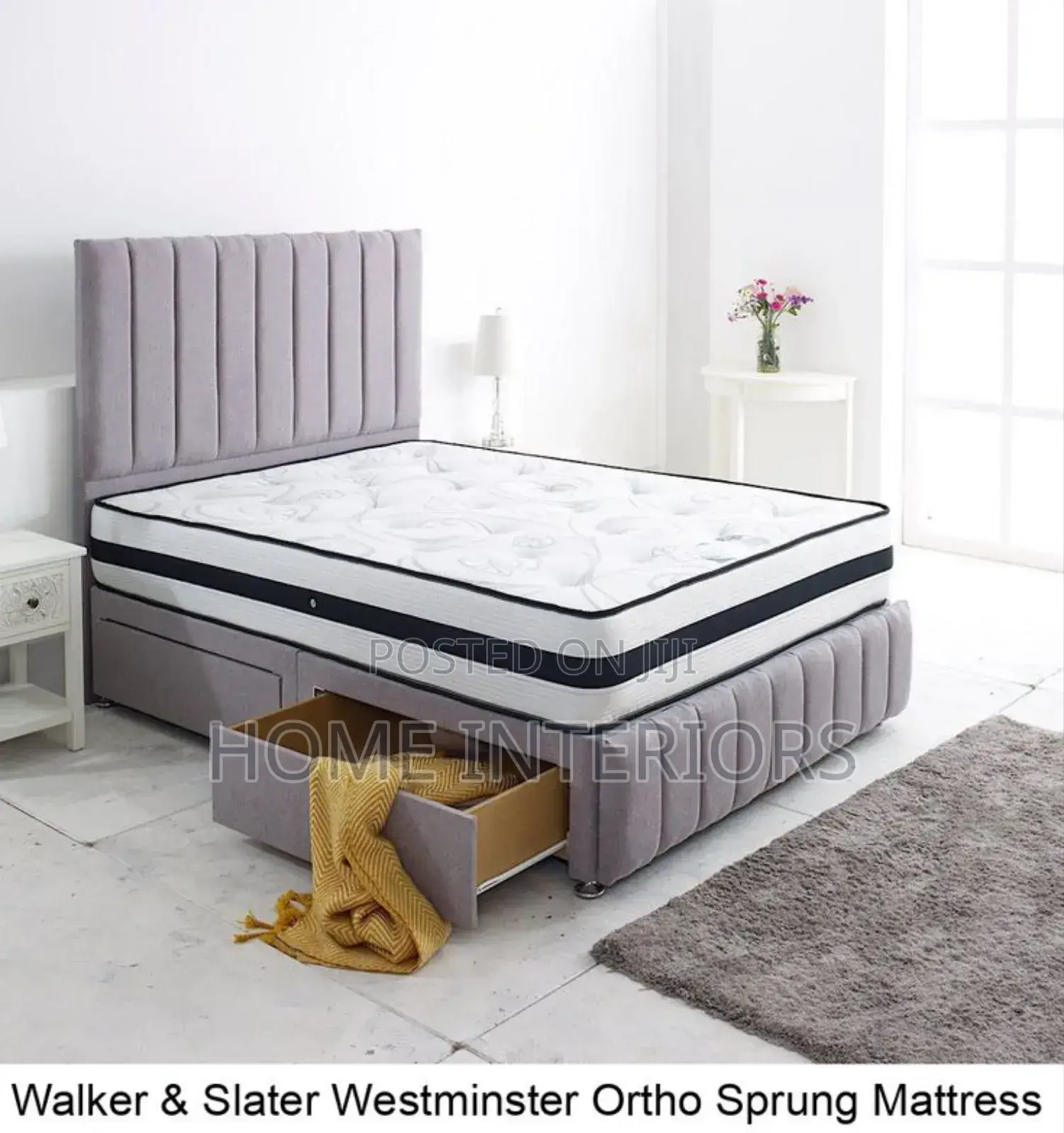 A Two Storage Drawers Bed