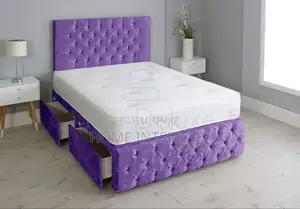 A Sliver Spot With Two Storage Drawers Bed