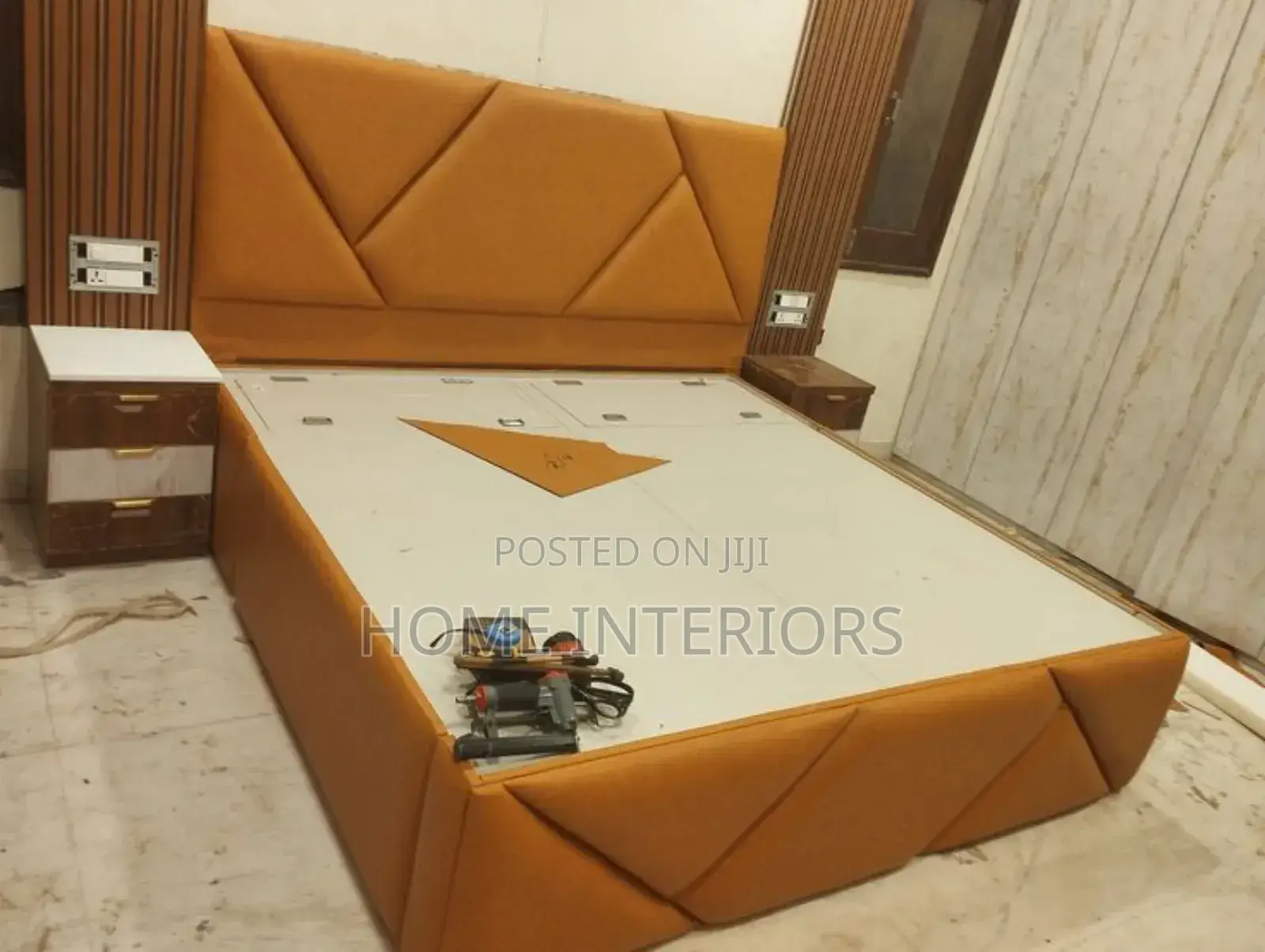 A Bed With Modern Master Bedroom Drawers