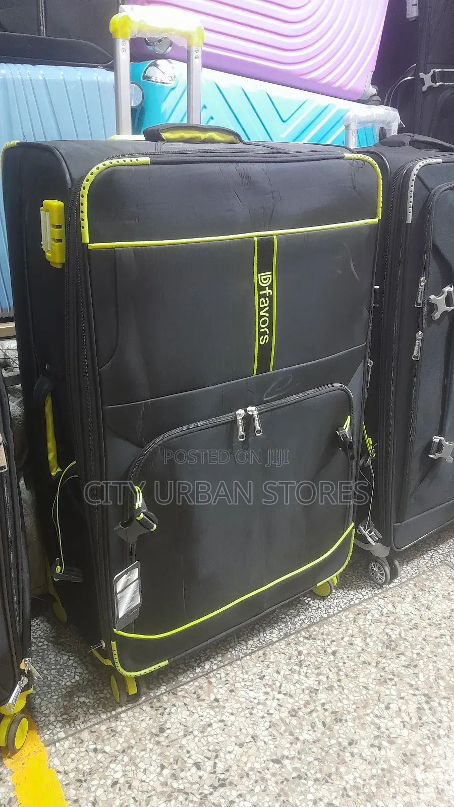 Black 4wheels Extra Large Suitcase
