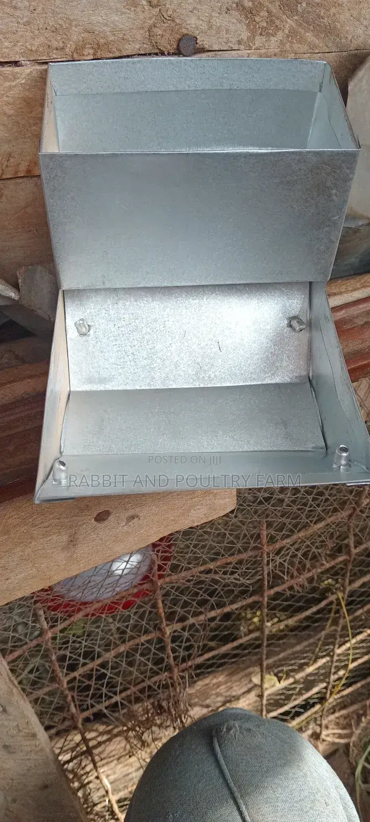Rabbit Feeders (Feeding Troughs)