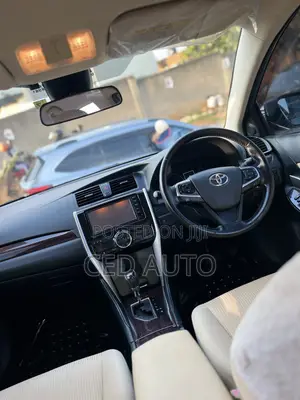 Toyota Premio 2016 Beige