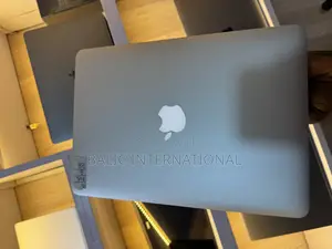Laptop Apple MacBook Pro 2015 8GB Intel Core I5 SSD 256GB