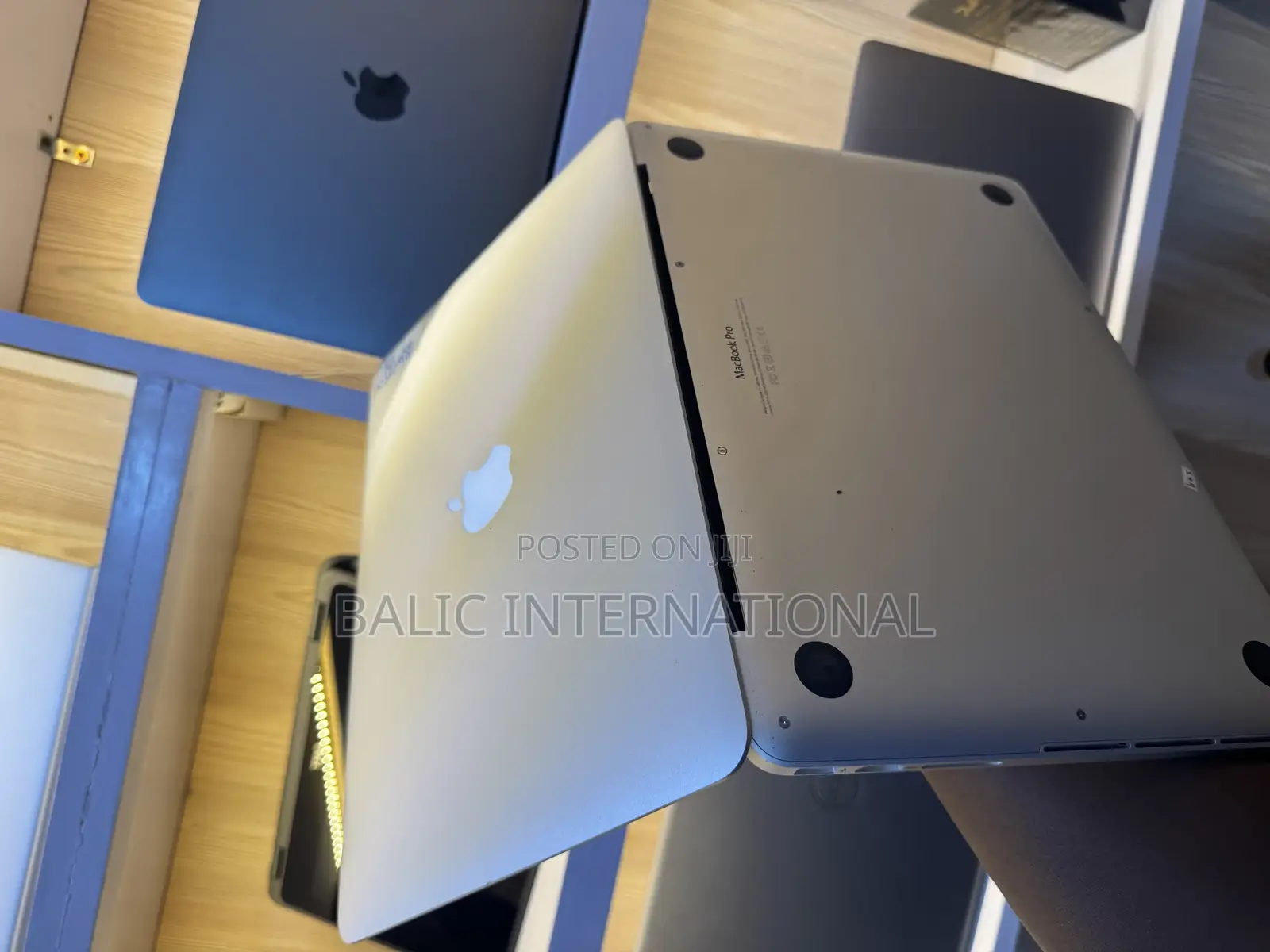 Laptop Apple MacBook Pro 2015 8GB Intel Core I5 SSD 256GB