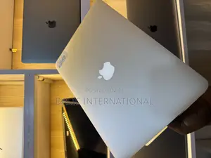 Laptop Apple MacBook Pro 2015 8GB Intel Core I5 SSD 256GB