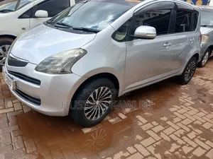 Toyota Ractis 2007 Silver