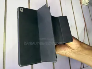 Apple iPad 9.7 128 GB Gray