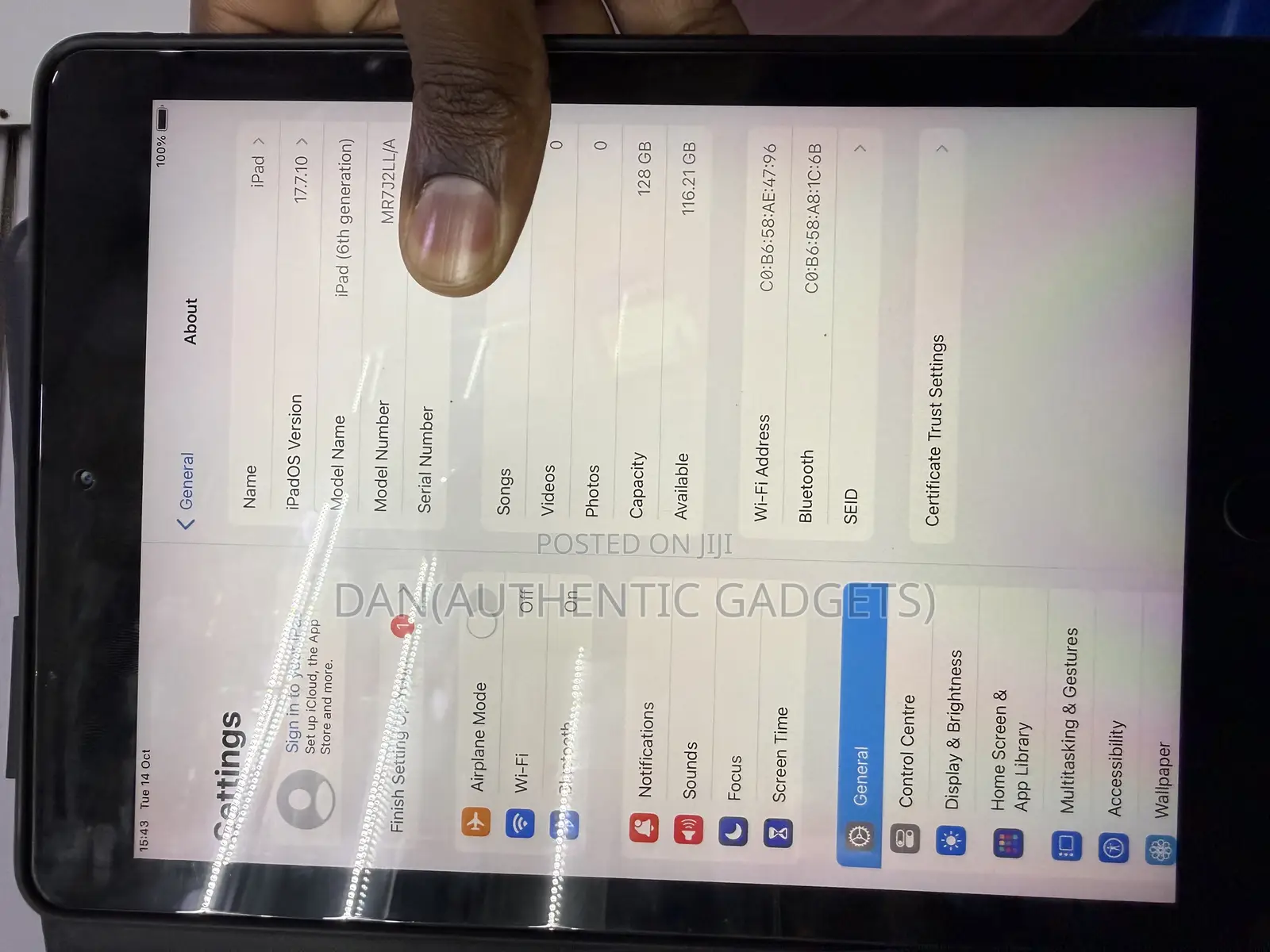 Apple iPad 9.7 128 GB Gray