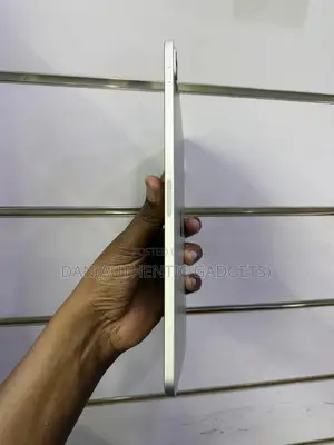 Apple iPad Pro 11 (2022) 256 GB Silver