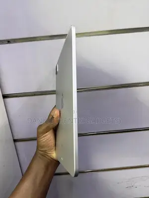 Apple iPad Pro 11 (2022) 256 GB Silver