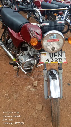 Bajaj Boxer 100 2022 Red