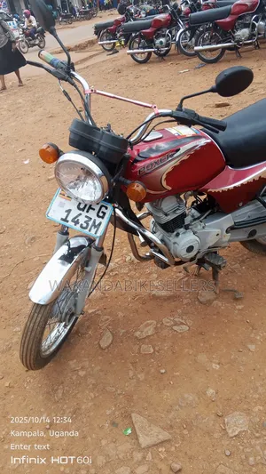 Bajaj Boxer 100 2022 Red