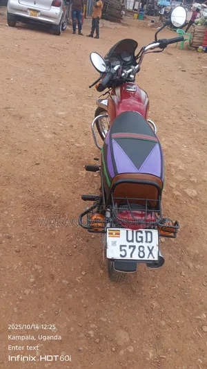 Bajaj Boxer 100 2024 Red