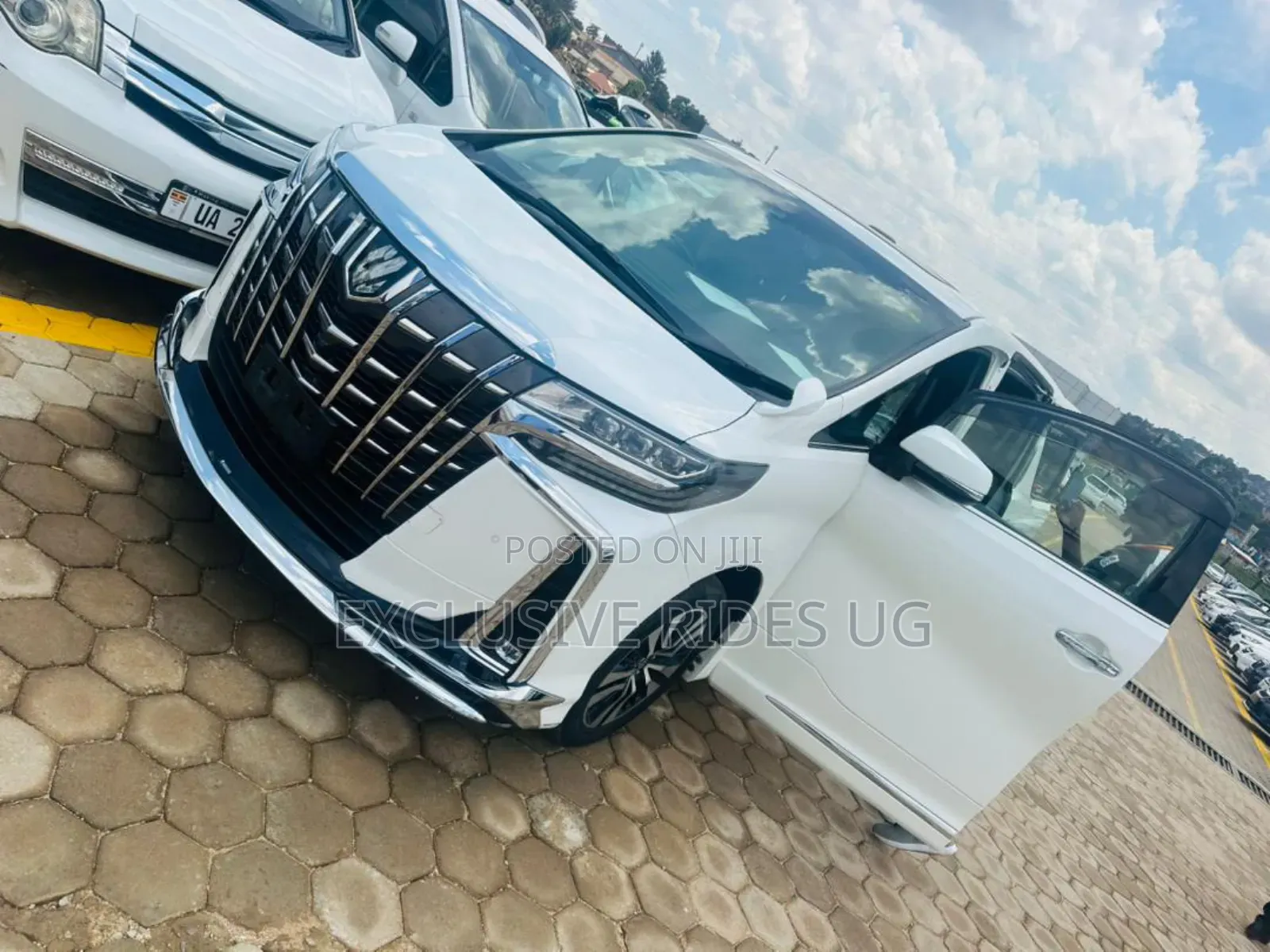 Toyota Alphard 2021 White