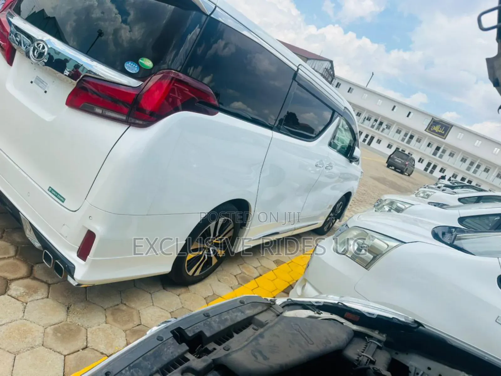 Toyota Alphard 2021 White