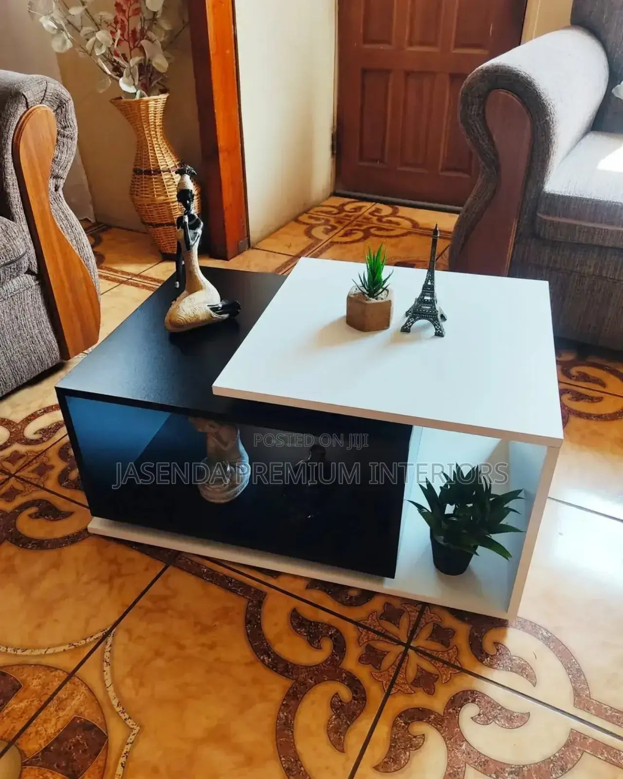 Coffee Table/Centre Tablez/Wooden Room Table/Tables