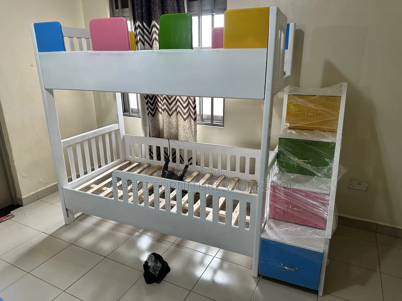 Solid Modern Kids Bunk Bed