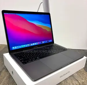Laptop Apple MacBook Pro 16GB Intel Core i7 SSD 512GB
