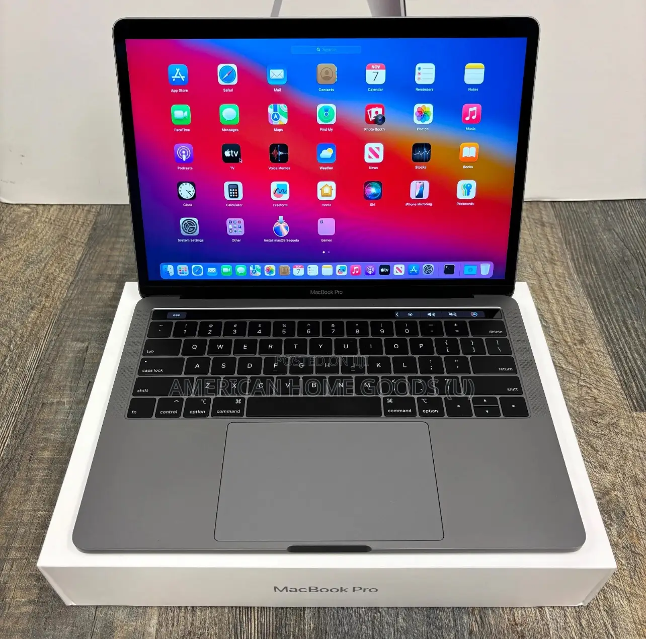 Laptop Apple MacBook Pro 16GB Intel Core i7 SSD 512GB