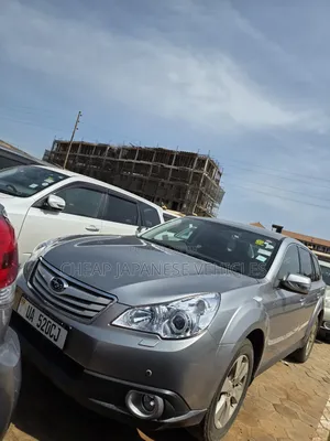 Subaru Outback 2.5i Limited 2011 Gray