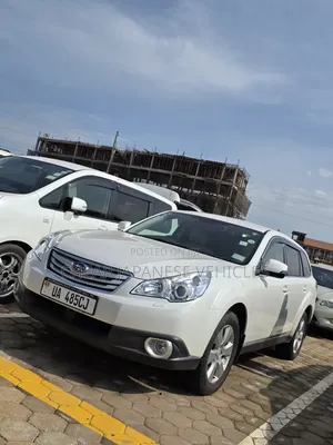 Subaru Outback 2.5i Limited 2011 Pearl