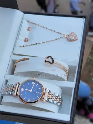 Empori Armani Classy Women's Wrist Stylish Analog Gift Box