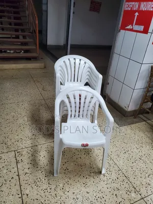Resistance Armed White Plastic Chairs Plastic Chairs