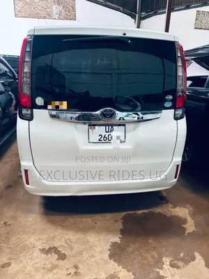 Toyota Noah 2015 White