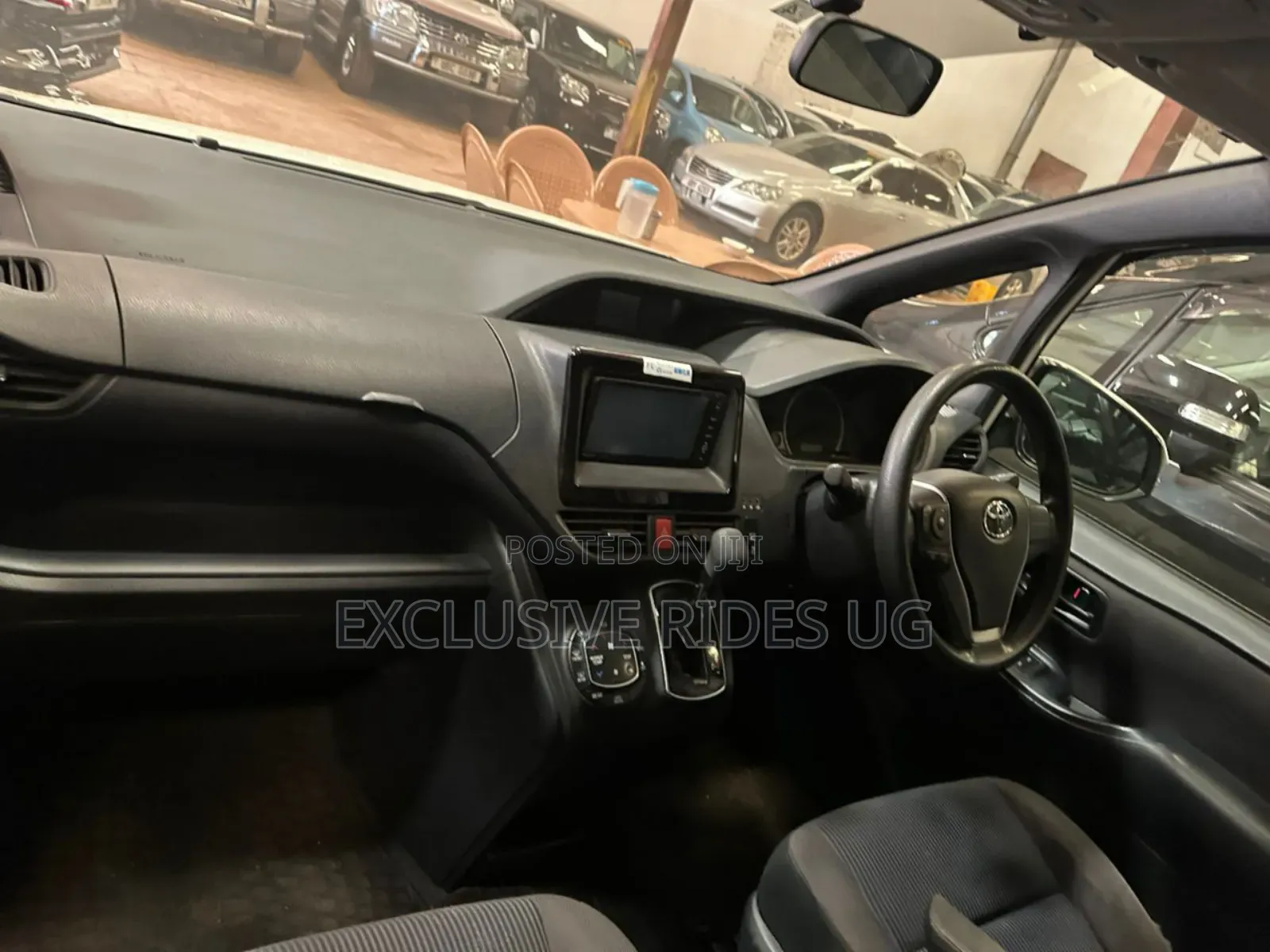Toyota Noah 2015 White
