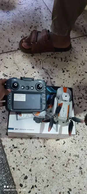 Brightake Drone With an Integrated Screen Remote Control