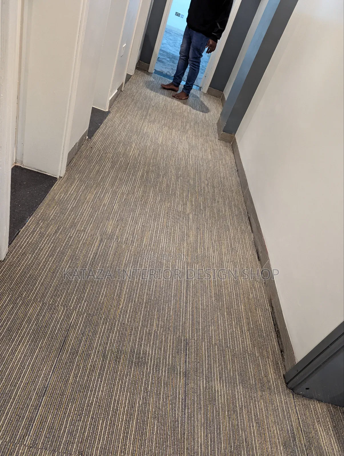 Brown Office Woolen Tile Floor Carpets