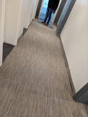 Brown Office Woolen Tile Floor Carpets