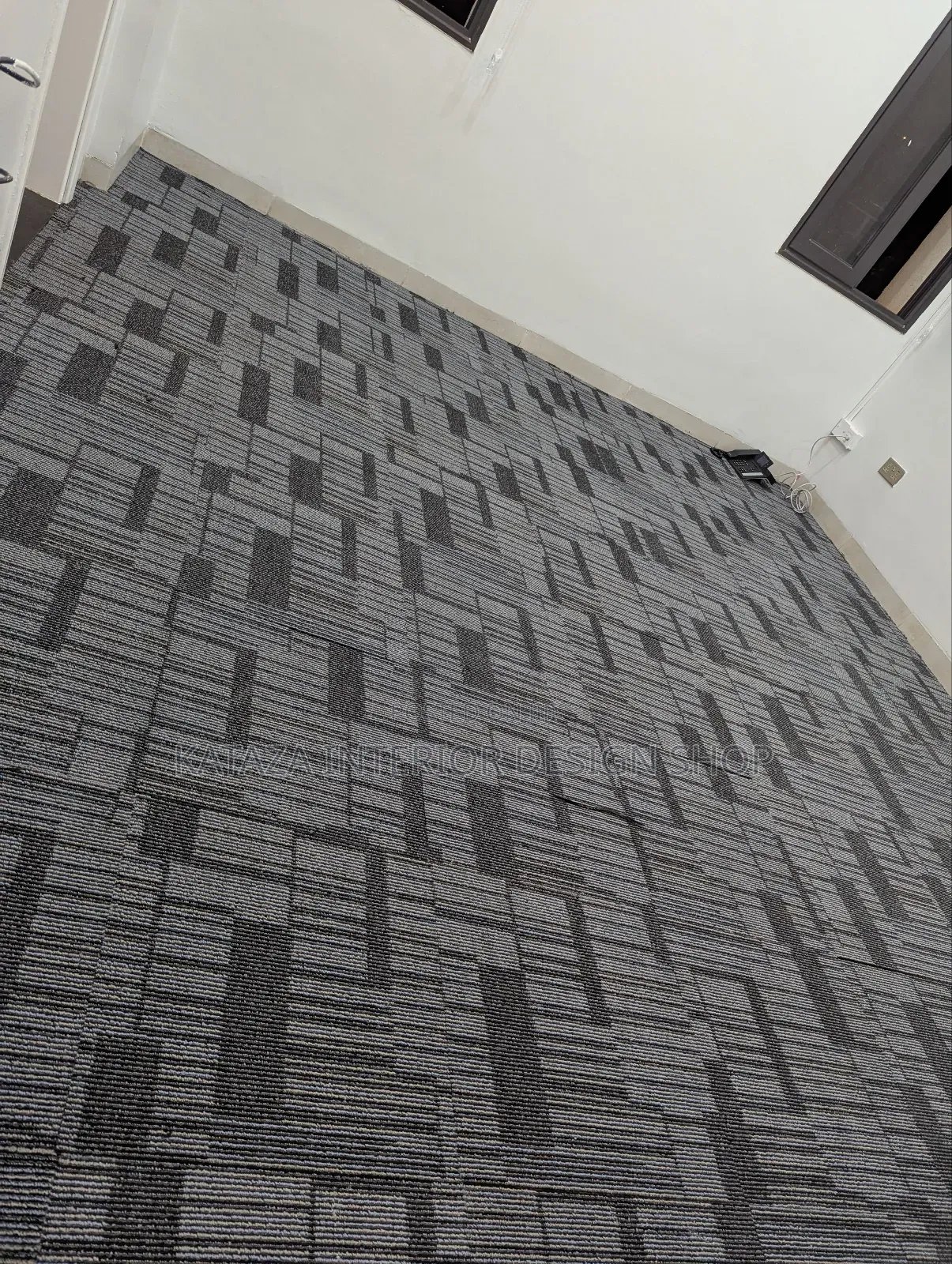 Executive Woolen Tile Floor Carpets