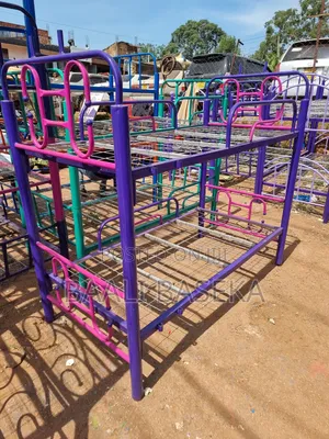 Two People Decker/Steel Bed