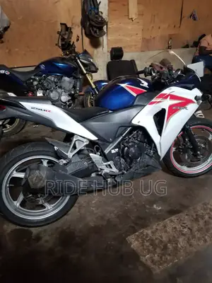 Honda CBR 2015 White