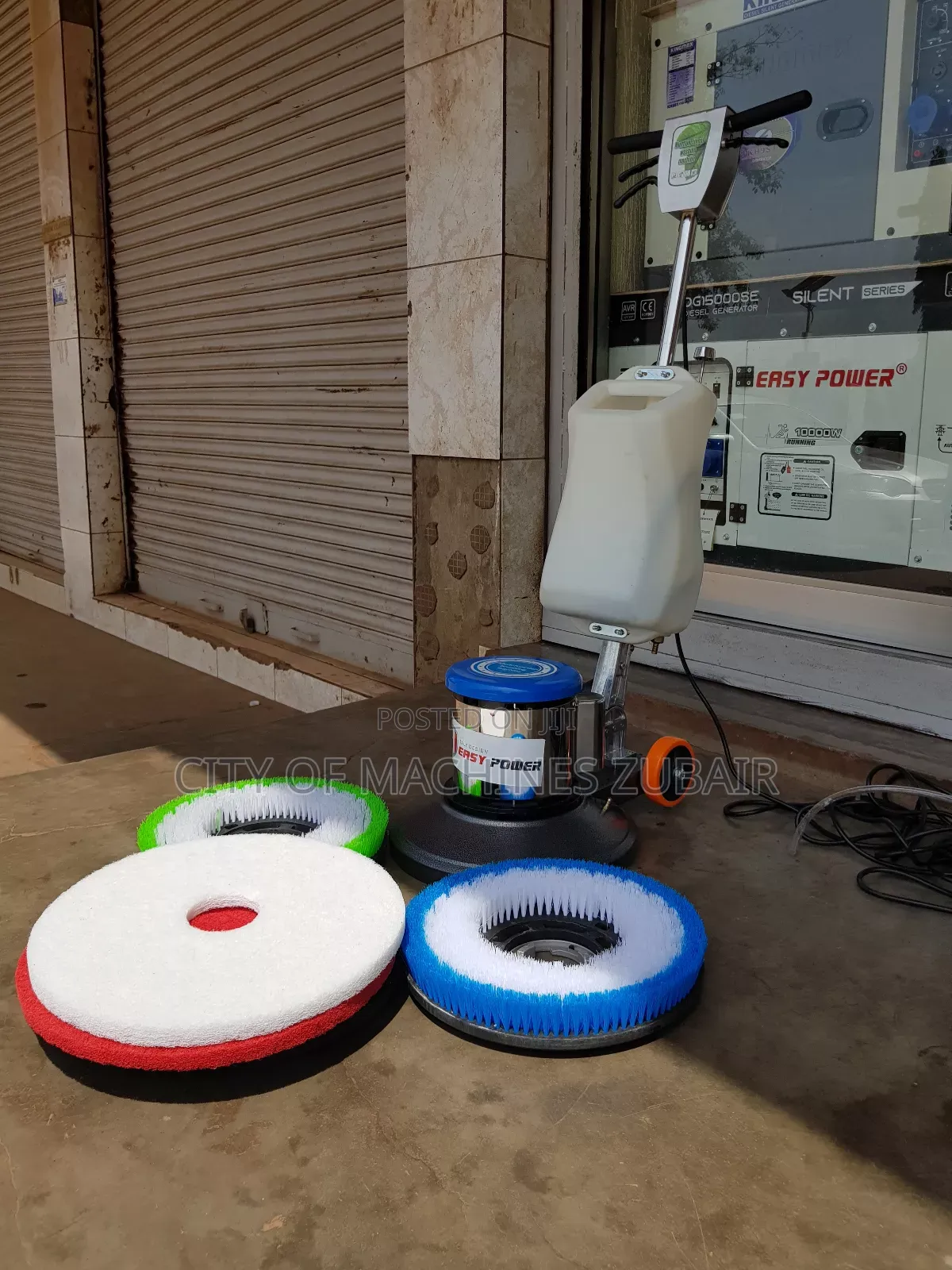 Floor Scrubbing Machine