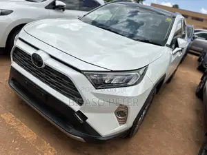 Toyota RAV4 2019 White