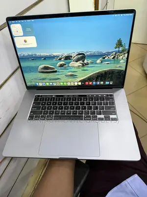 Laptop Apple MacBook Pro 2019 16GB Intel Core I7 SSD 512GB