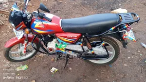 Bajaj Boxer 125 2023 Red