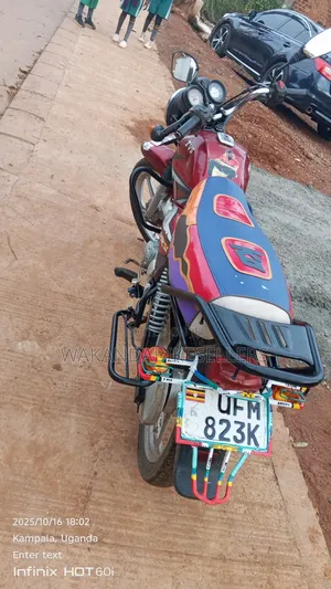 TVS HLX 125 2022 Red