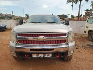 Chevrolet Silverado 2010 Silver