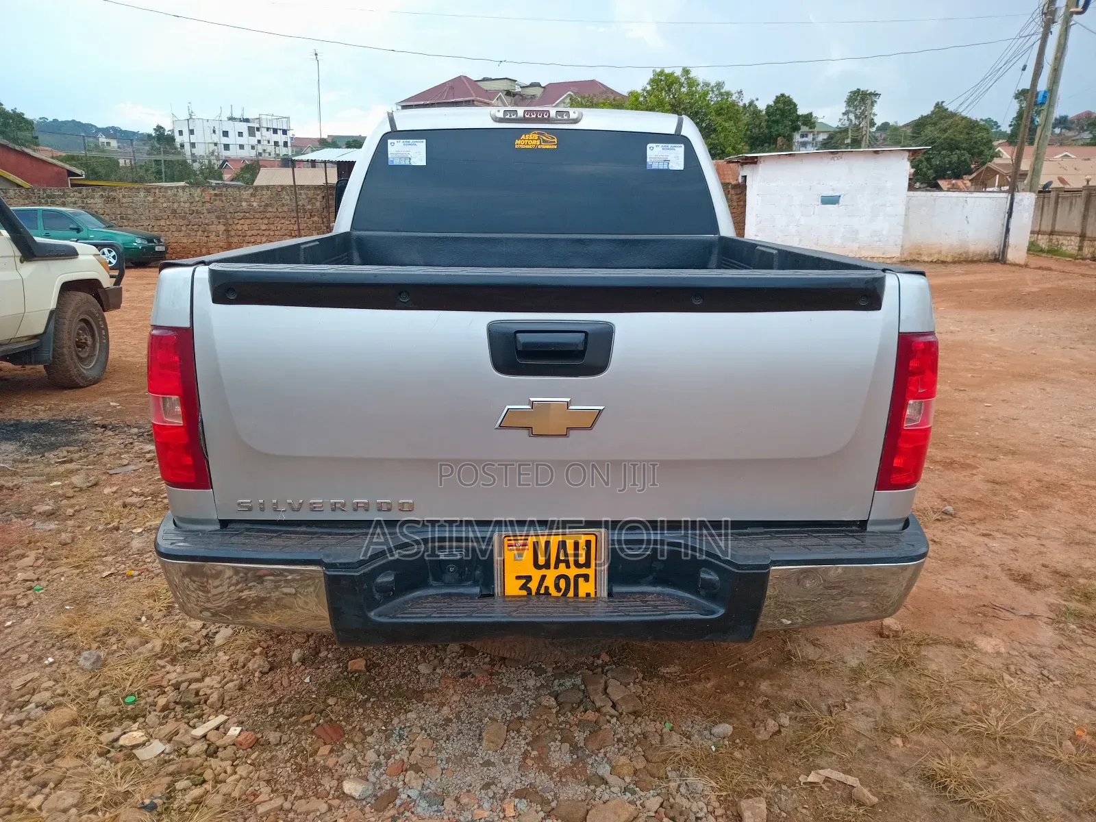 Chevrolet Silverado 2010 Silver