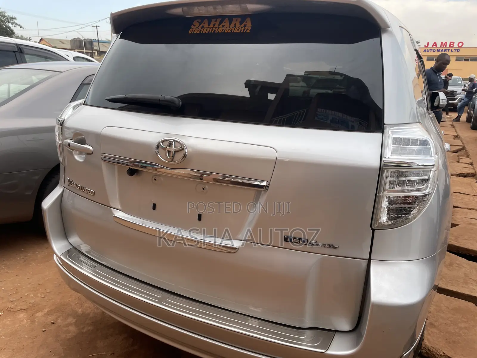 Toyota Vanguard 2012 Silver