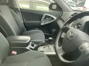 Toyota Vanguard 2012 Silver