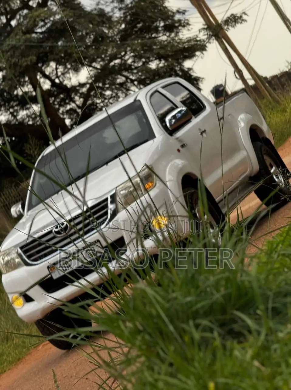 Toyota Hilux 2013 White