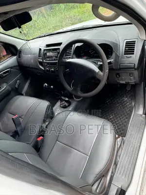 Toyota Hilux 2013 White