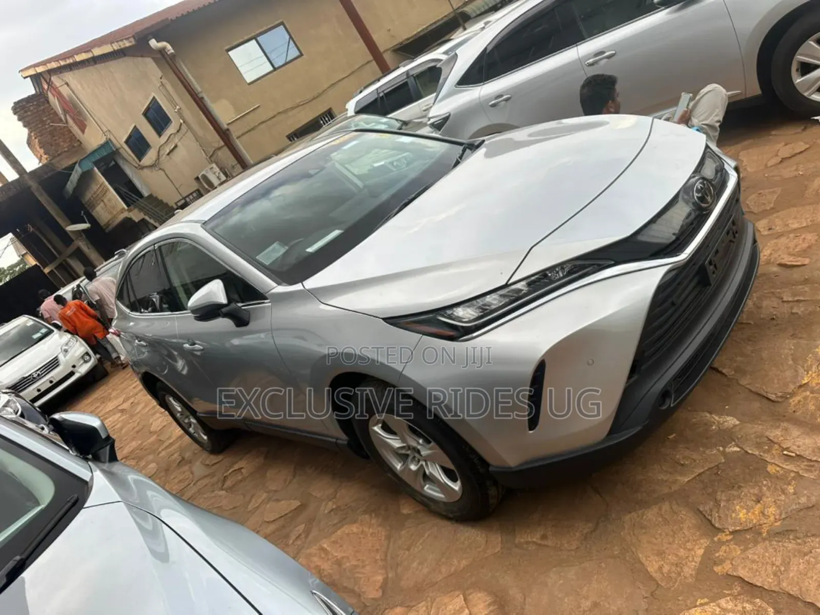 Toyota Harrier 2.0 4WD 2021 Silver