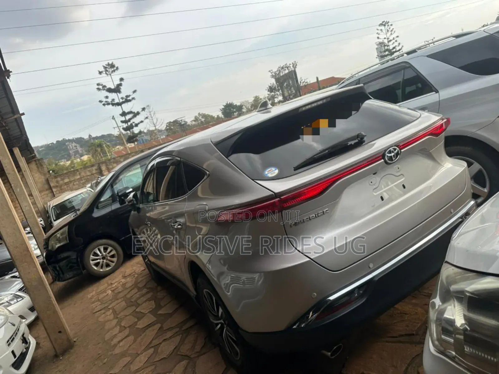 Toyota Harrier 2.0 4WD 2021 Silver