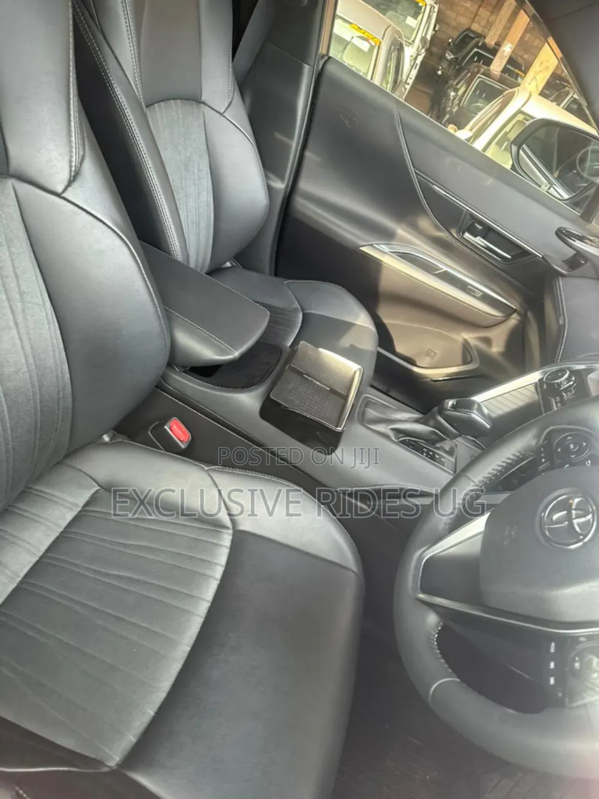 Toyota Harrier 2.0 4WD 2021 Silver